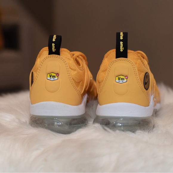 🐝 Air Vapormax Plus- Pollen/Yellow Strike-Women 🐝 - Picture 6 of 8